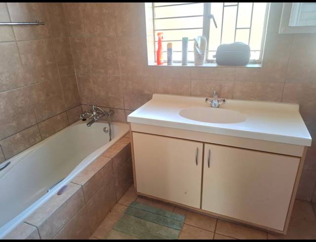 4 BEDROOM HOUSE FOR SALE IN GLEN HARVIE